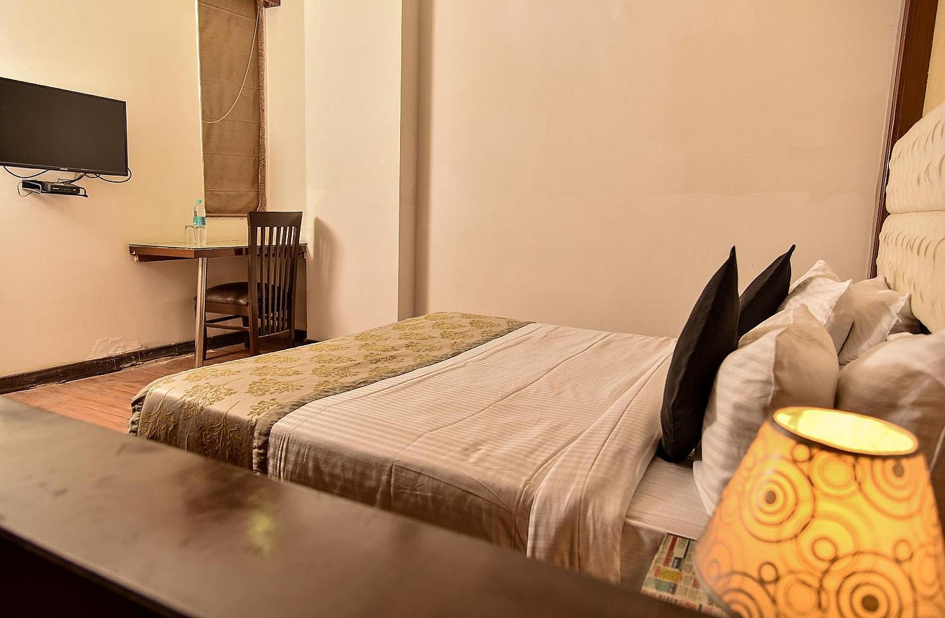 Hotel Lyf Corporate Suites - Near IGI Airport