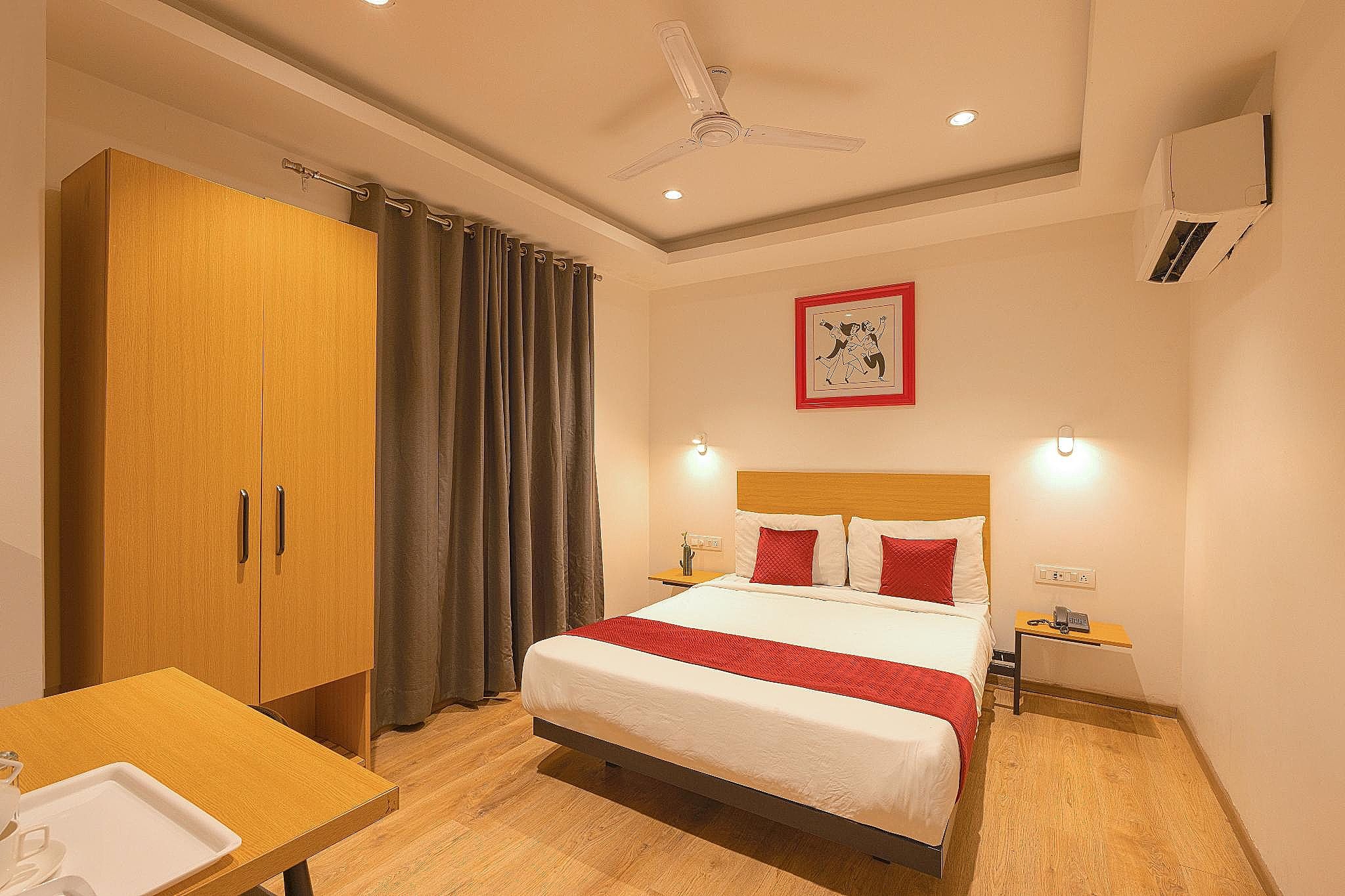 Luxury Room with Airport Pickup and Drop