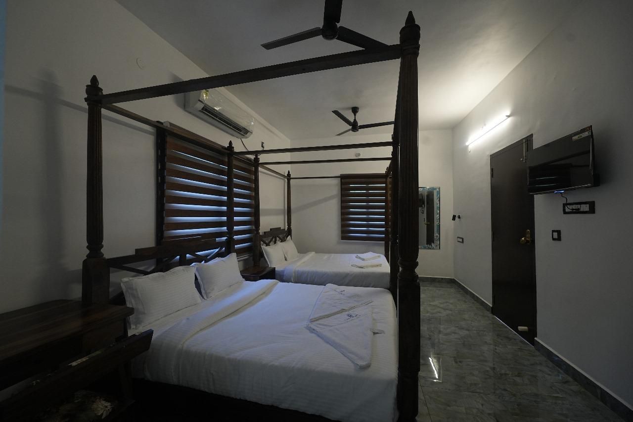 Interconnecting Family Rooms