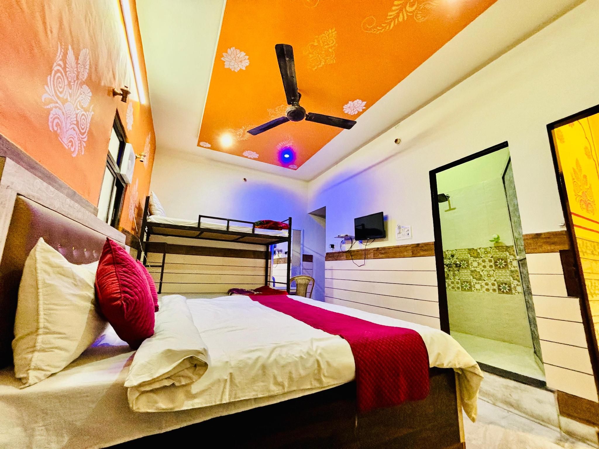 Family Suite - 5 Pax City View