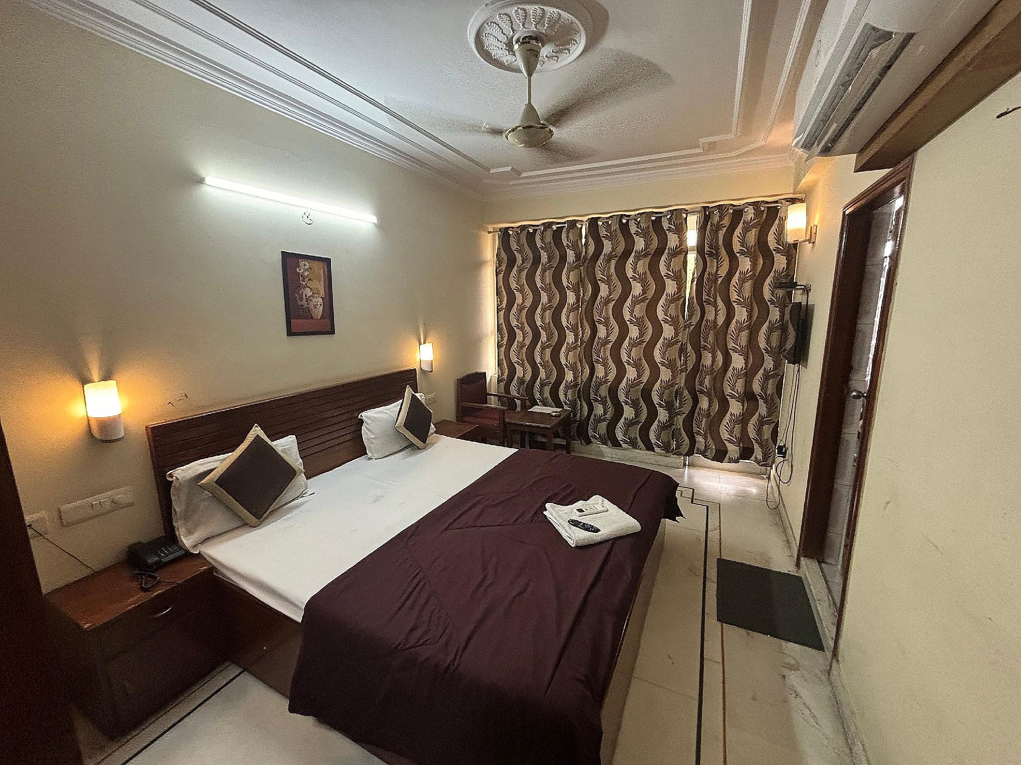 Hotel Siddhi Vinayak Standard 3