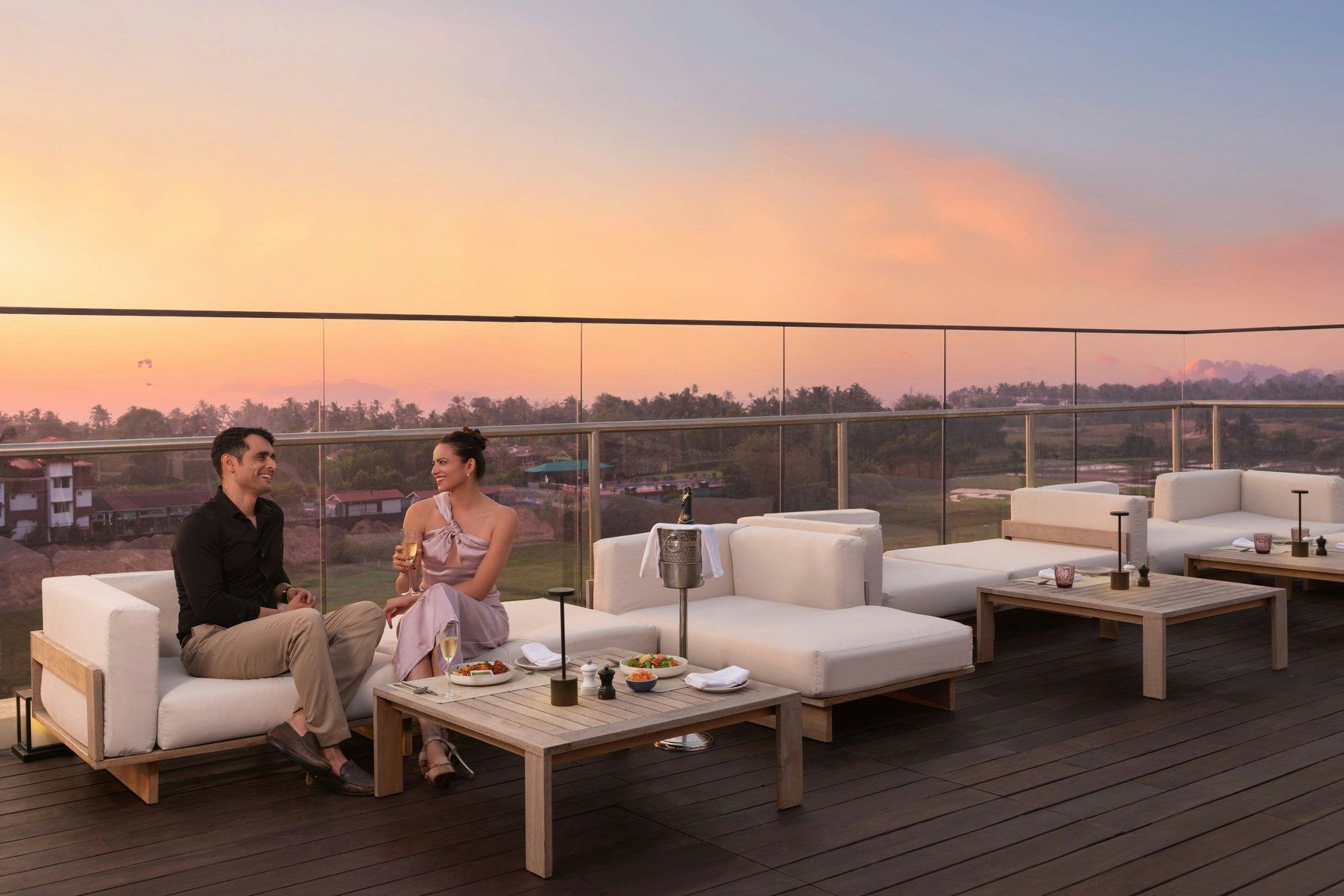 CEU Rooftop Restaurant, Exterior Twilight