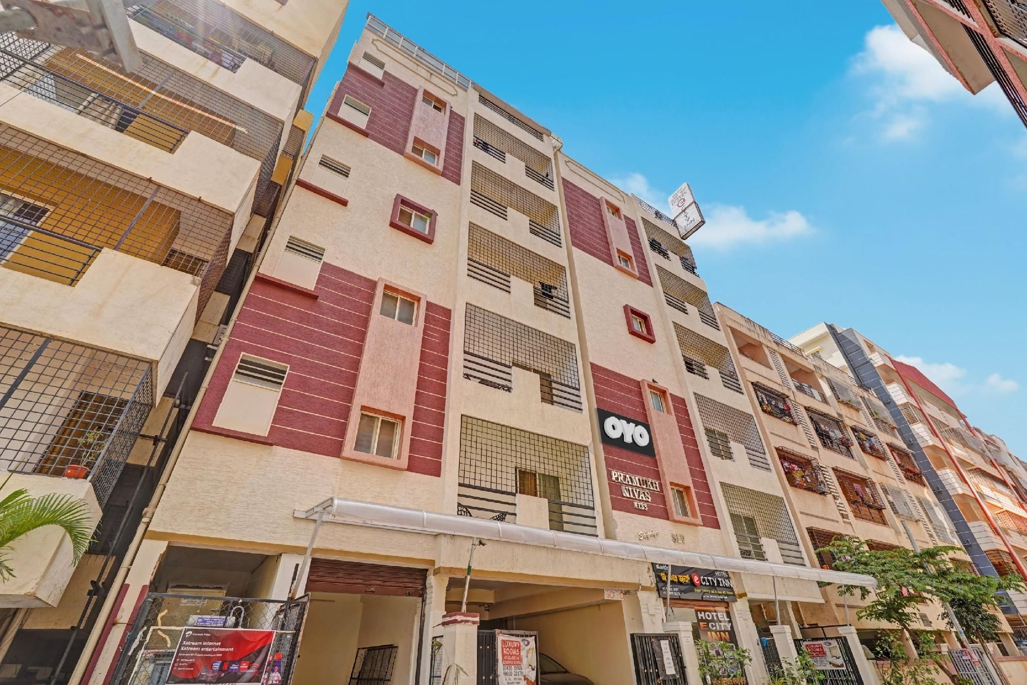 Collection O Hotel E City Inn