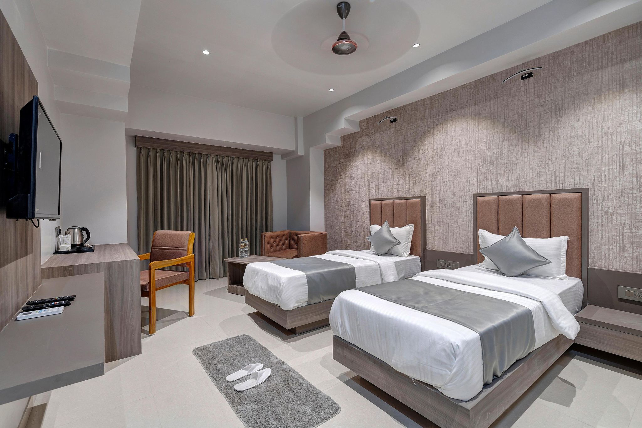 Hotel Sparsh Divine Super Deluxe Twin Bed Room 6