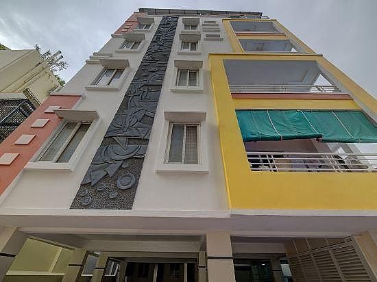 Arrow Lake View | Rooms in an Apartment, Hyderabad