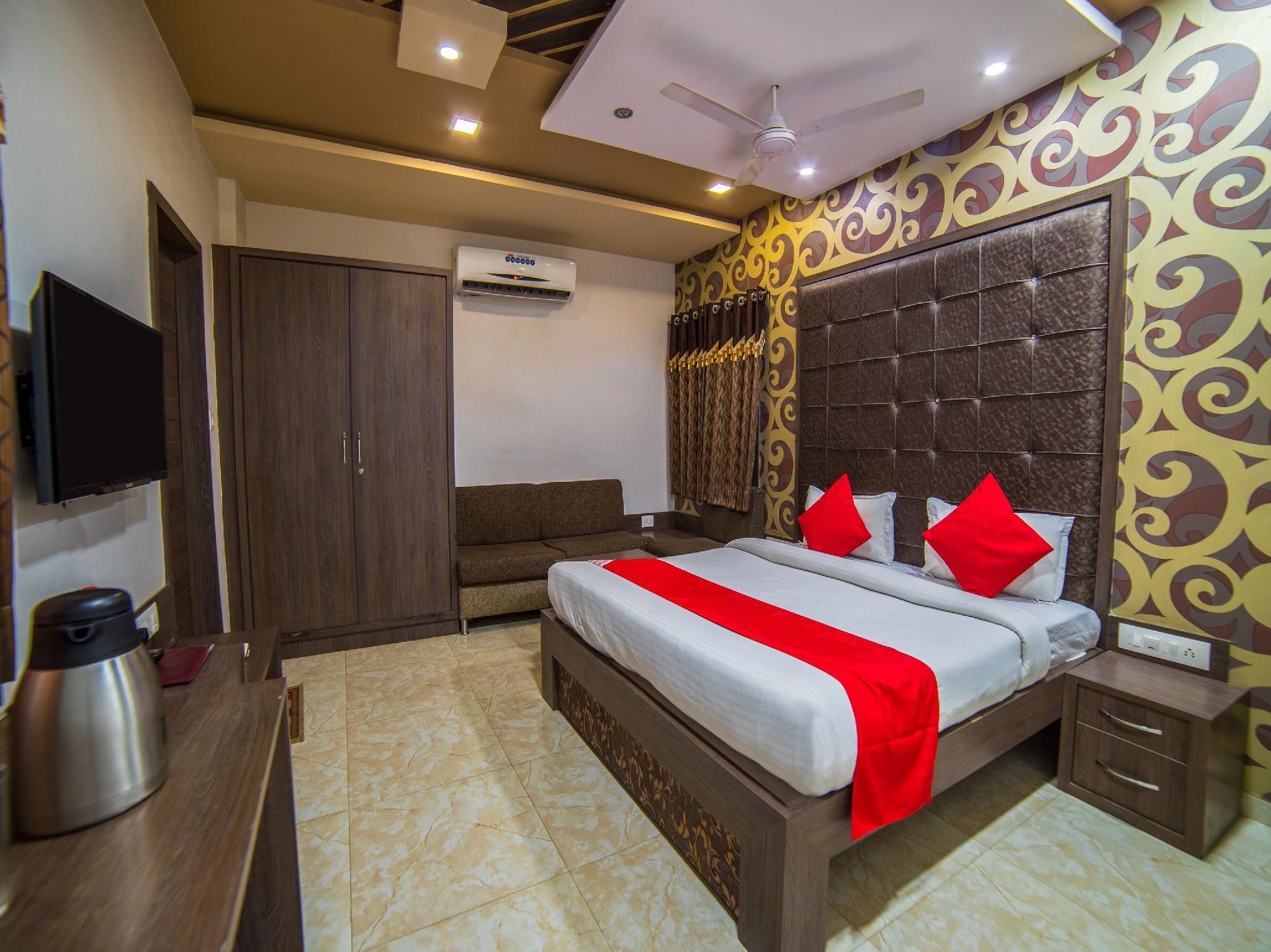 OYO 4278 AR Excellency Classic Double or Twin 2