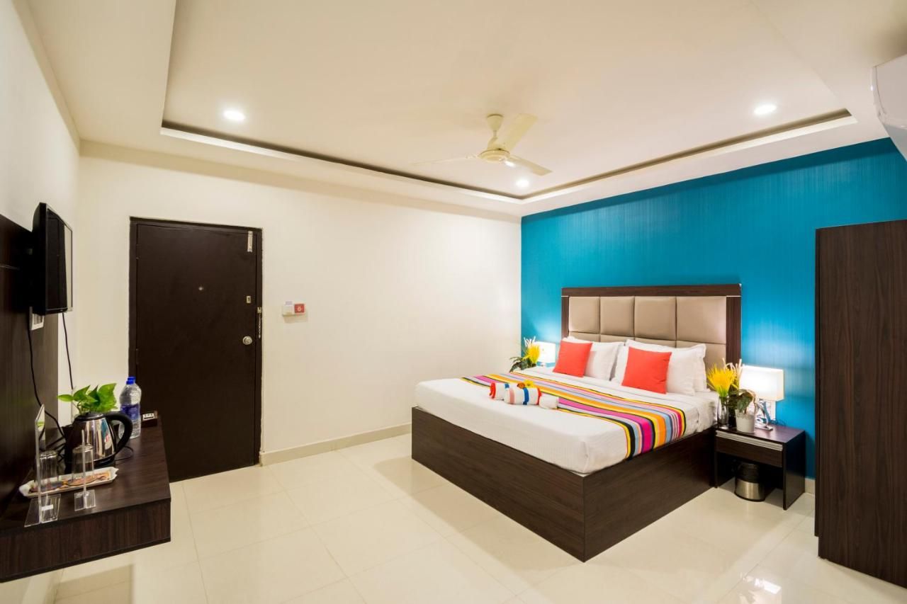 Fortune Luxury Suites Room