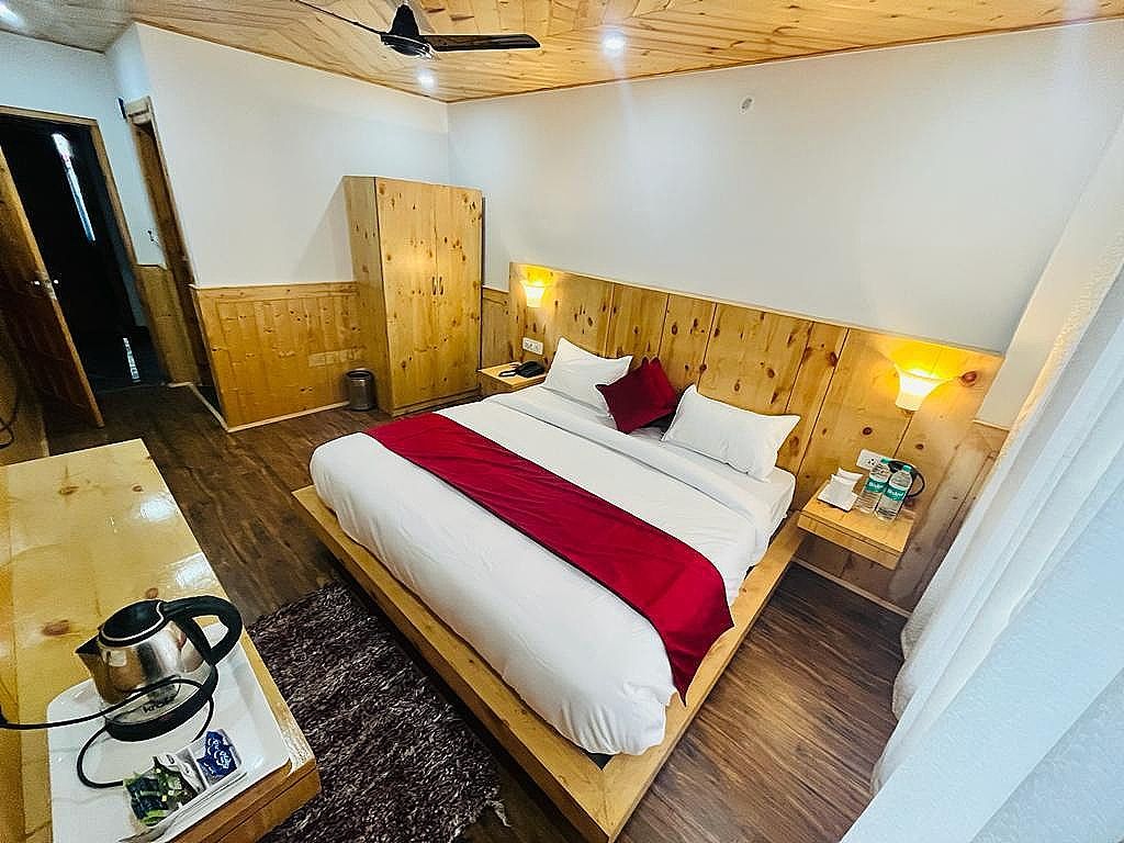 Deluxe Room with Balcony