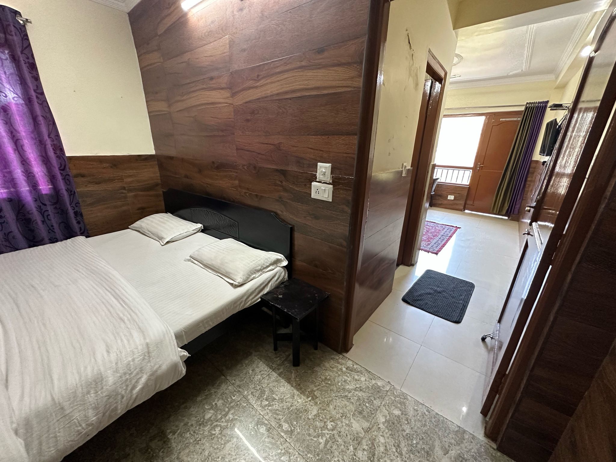 Goroomgo Rohila Lodge Uttarakhand Deluxe Double Bedroom 13