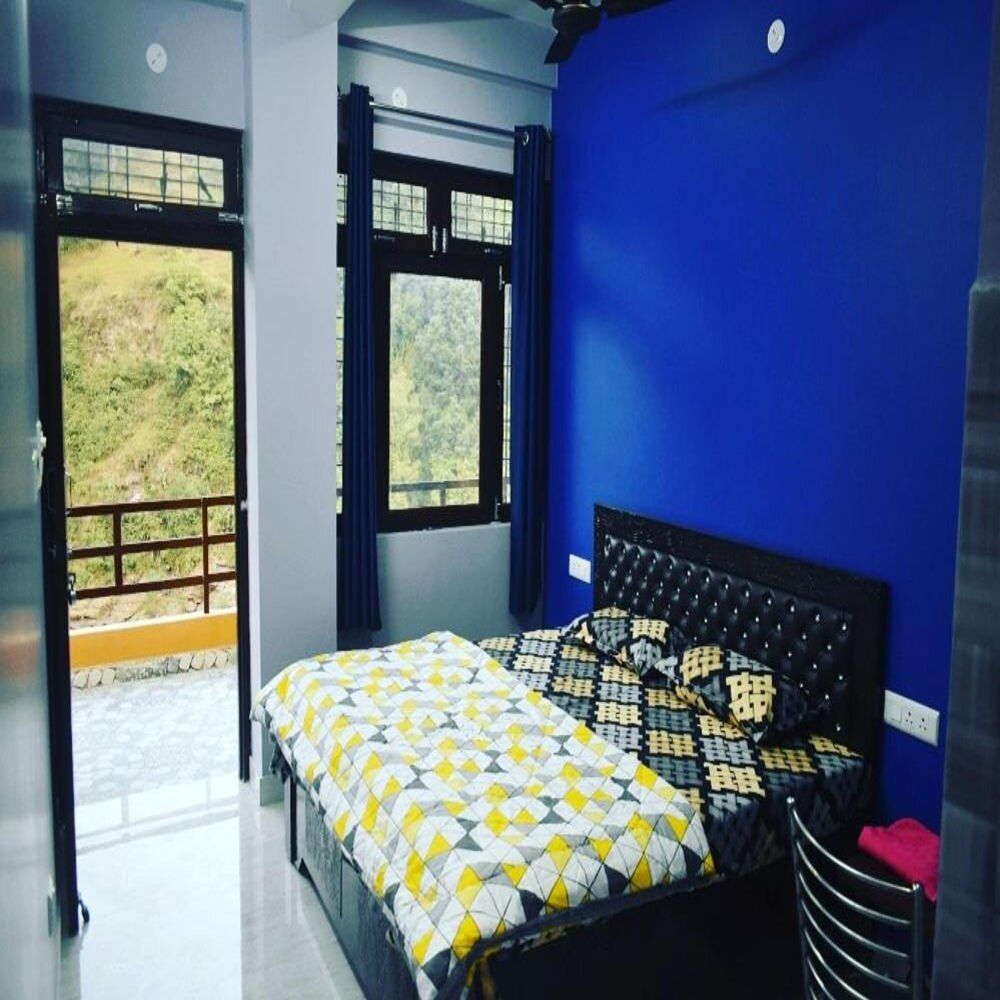 Goroomgo Rohila Lodge Uttarakhand Deluxe Double Bedroom 18