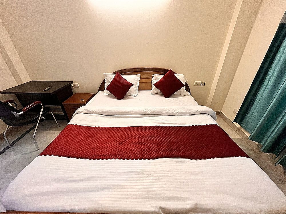 Hotel Sunshine Deluxe Double Room 22