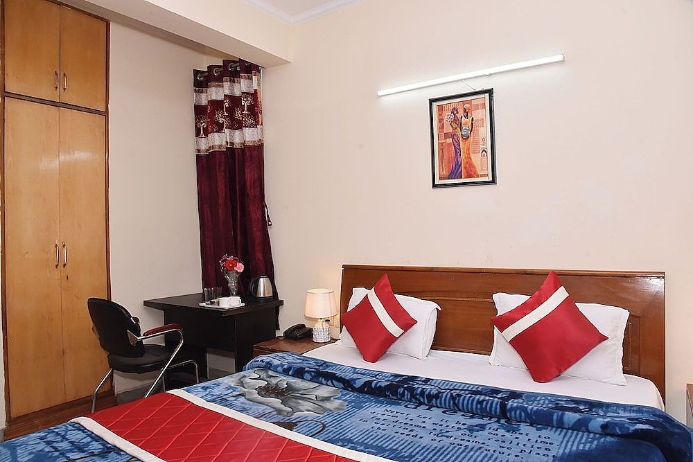 Hotel Sunshine Deluxe Double Room 20