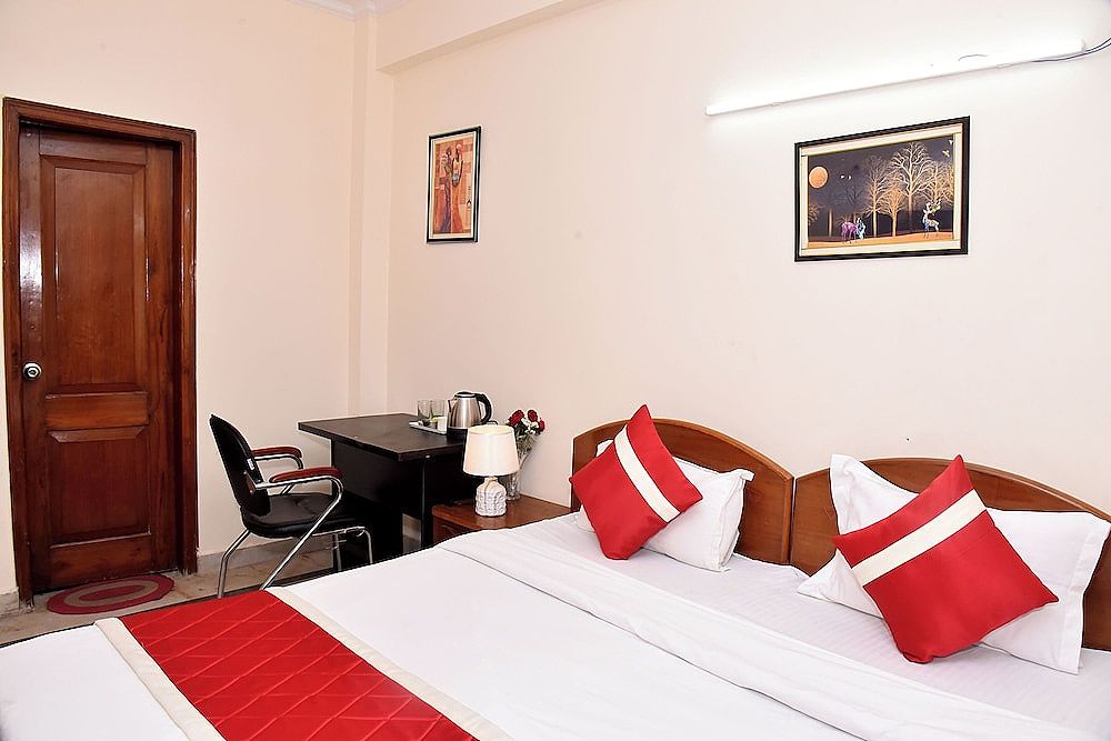 Hotel Sunshine Deluxe Double Room 8