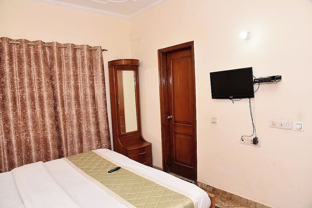 Hotel Sunshine Deluxe Double Room 14