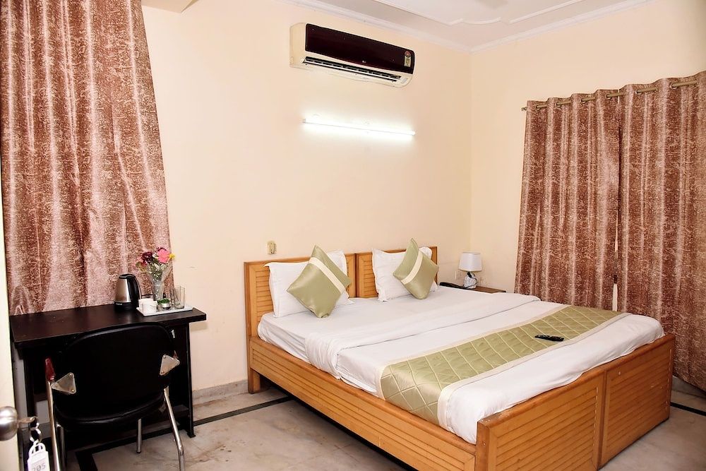 Hotel Sunshine Deluxe Double Room 21