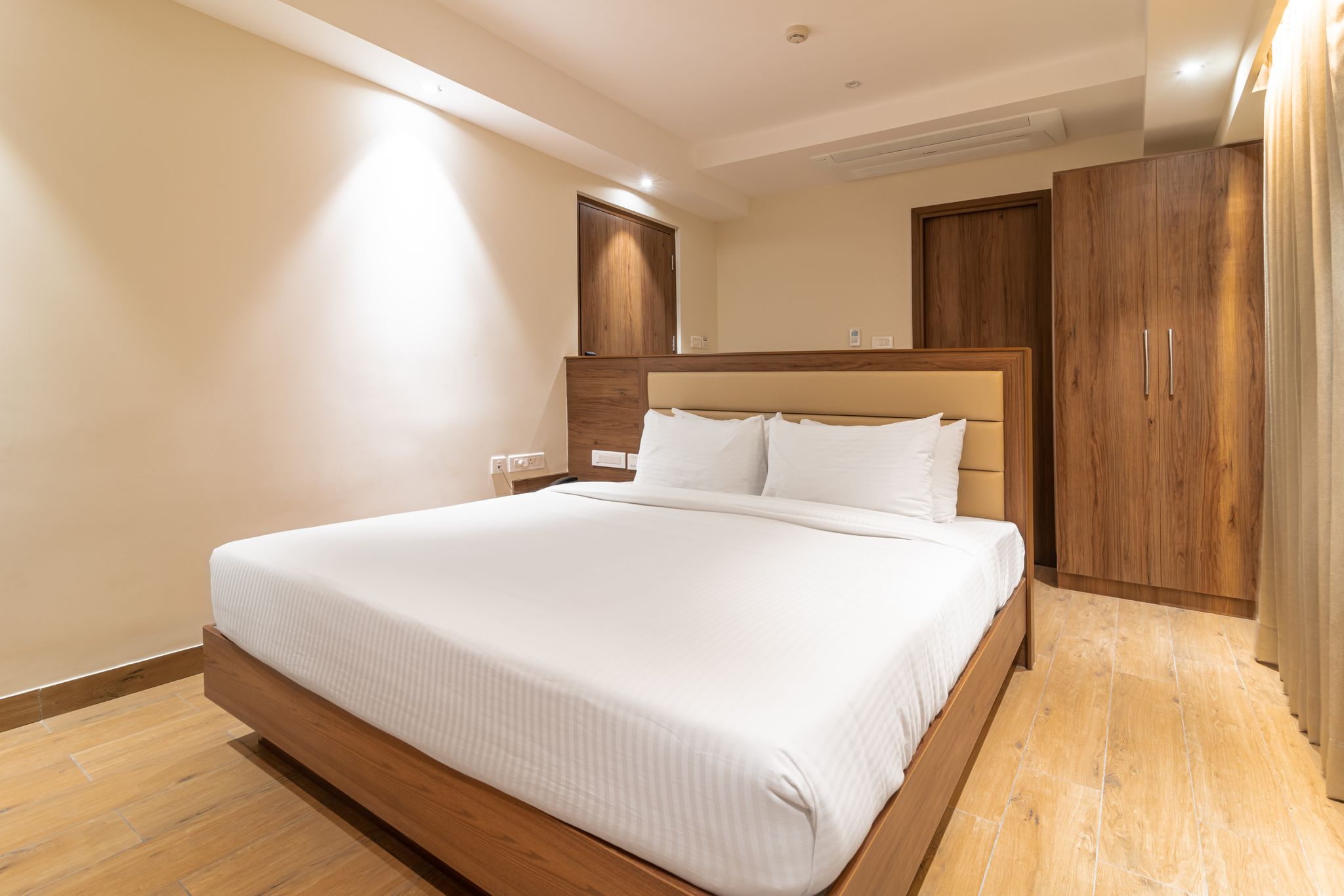  Hotel Royal Embassy Premium 4