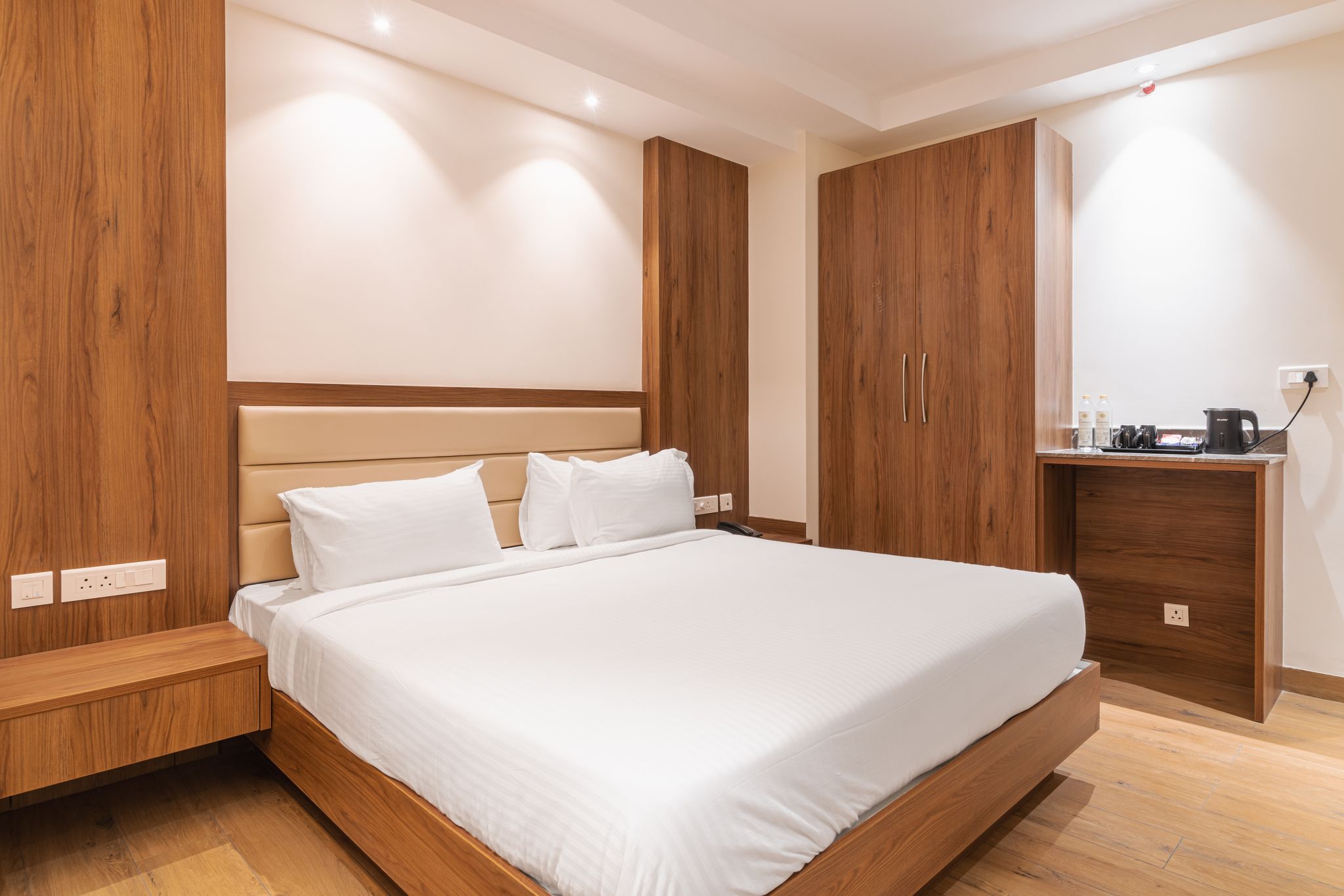  Hotel Royal Embassy Premium 2