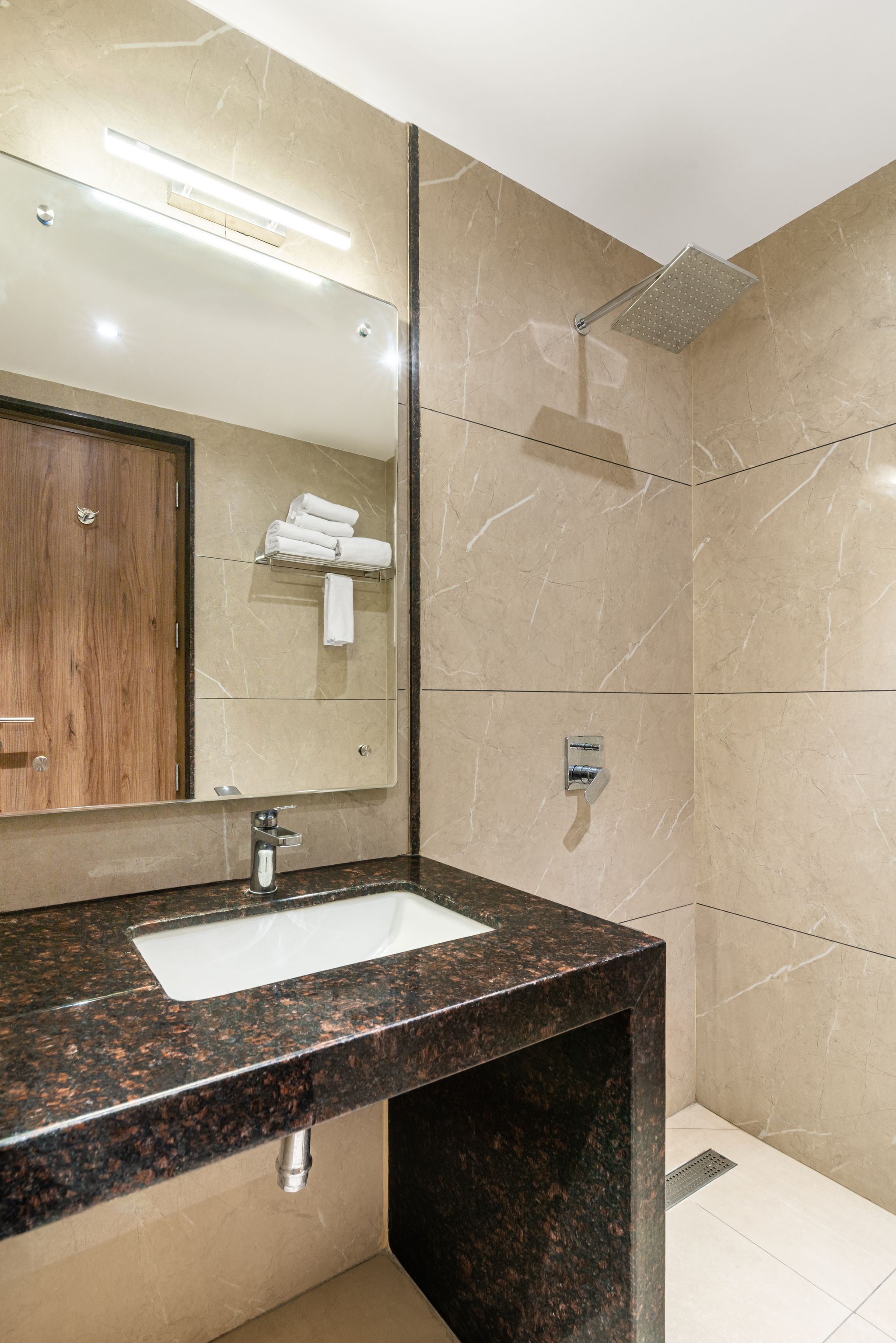  Hotel Royal Embassy Classic Room 5