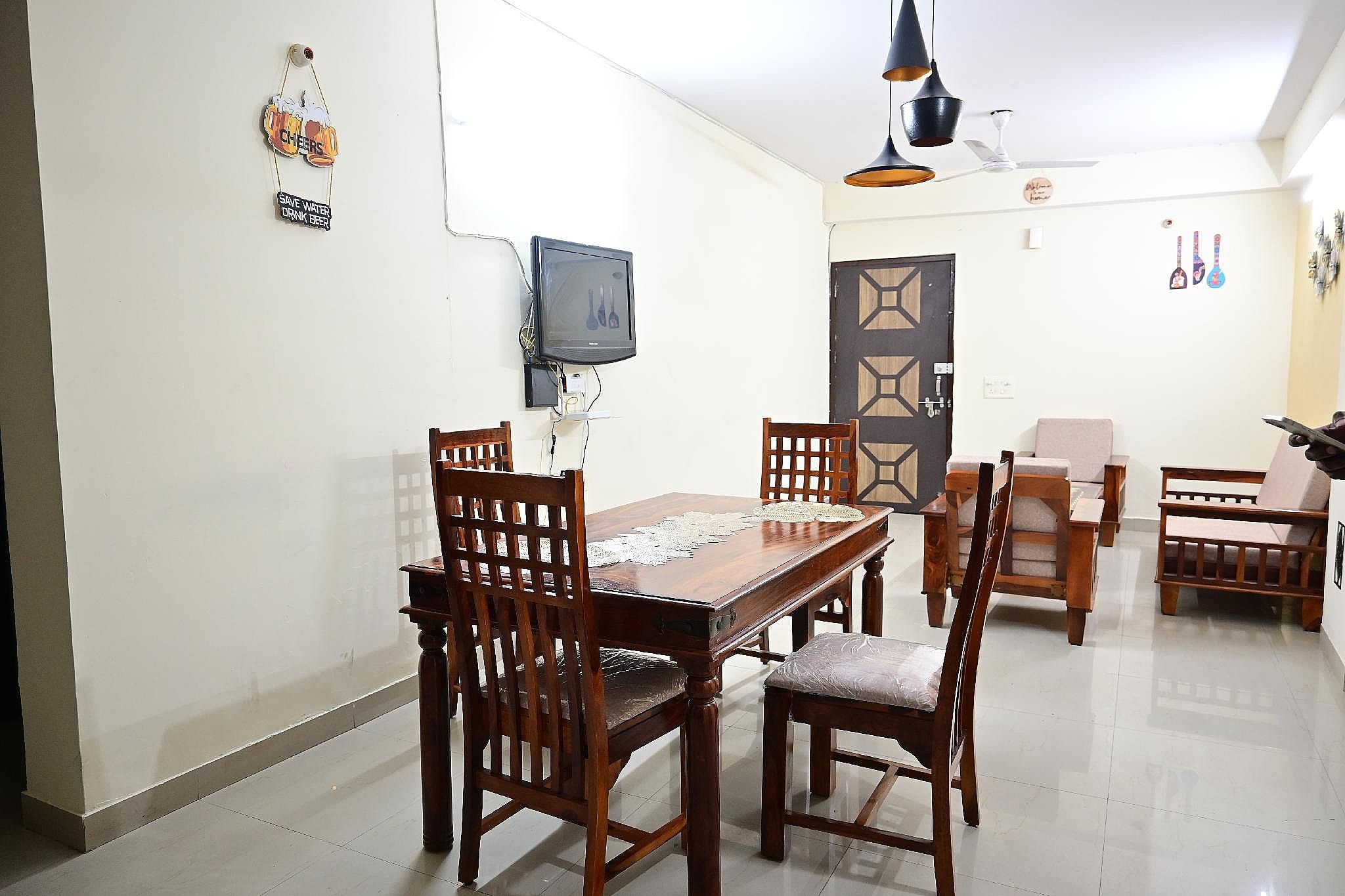 Food & Dining