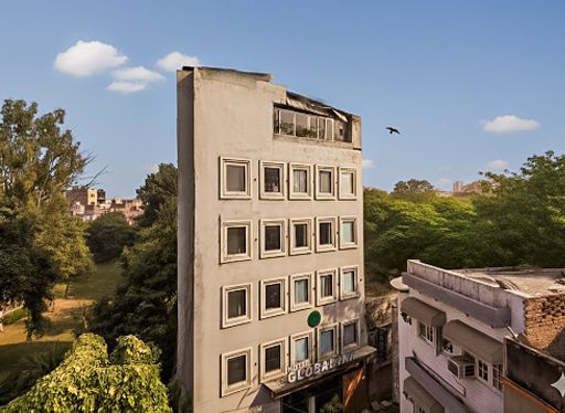 Hotel Global Inn (1 Min walk to Golden Temple)