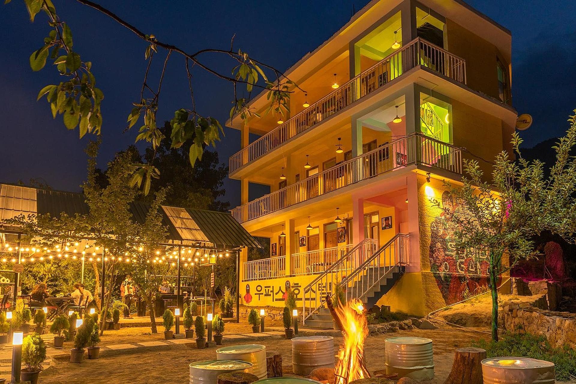 Whoopers Hostel Manali