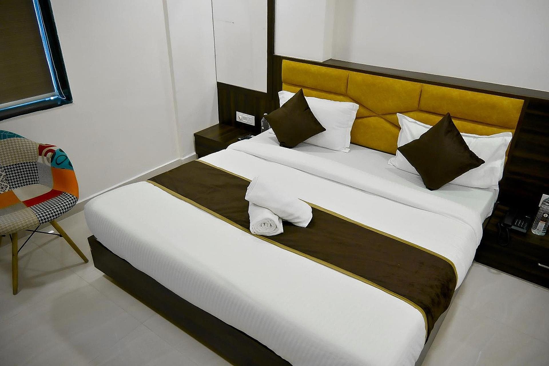 Hotel Royal Ican Super Deluxe Double Bed 2