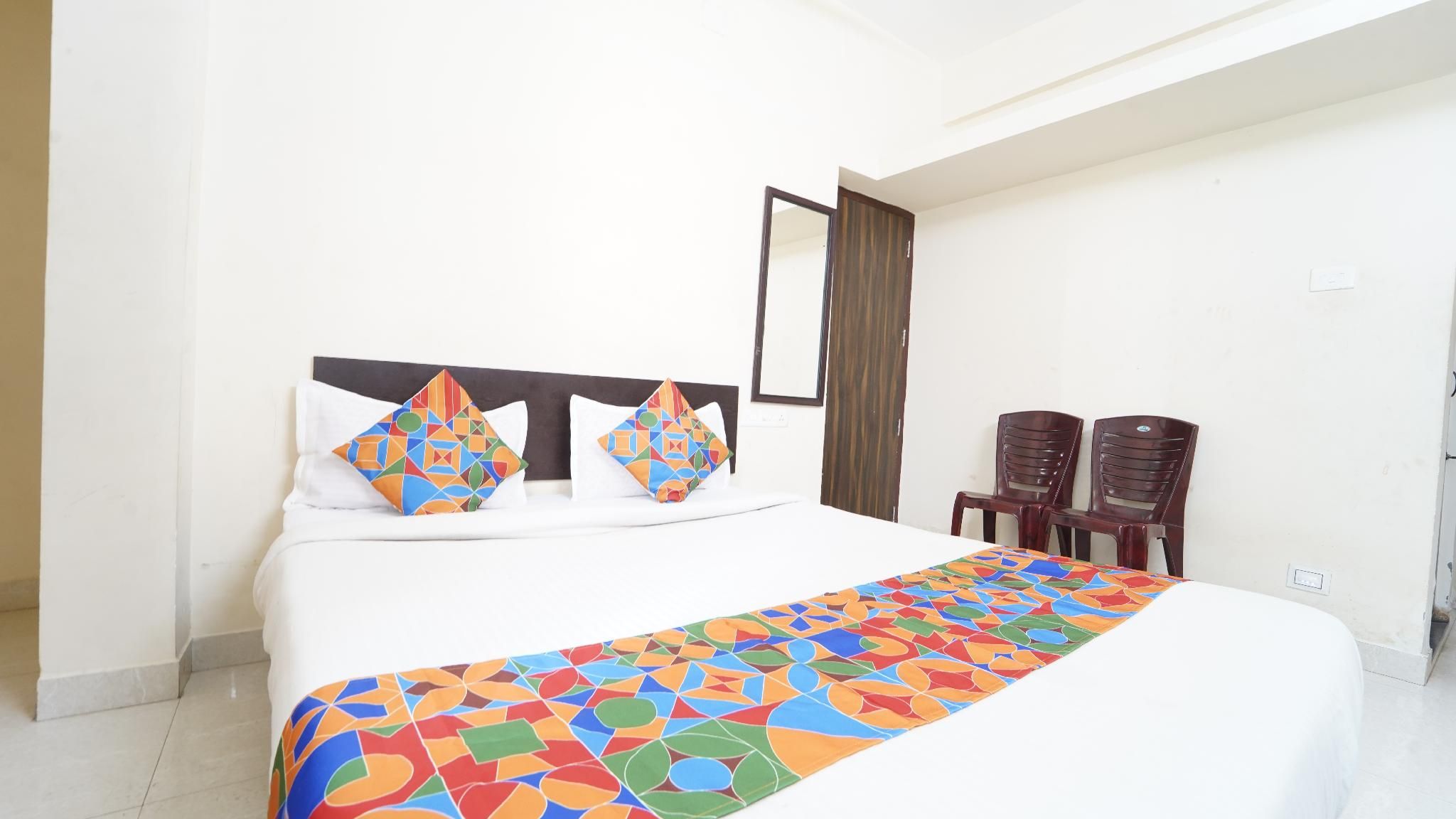 HONEY RESIDENCY Deluxe Non- Air Conditioning Room 2