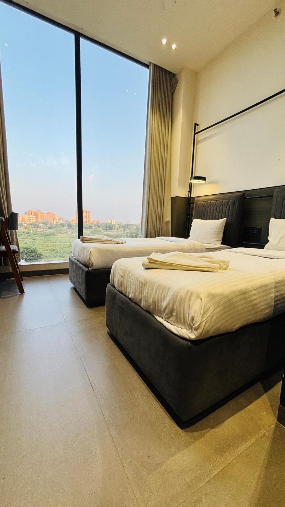 IBIZA Hotel Deluxe Queen Room 3