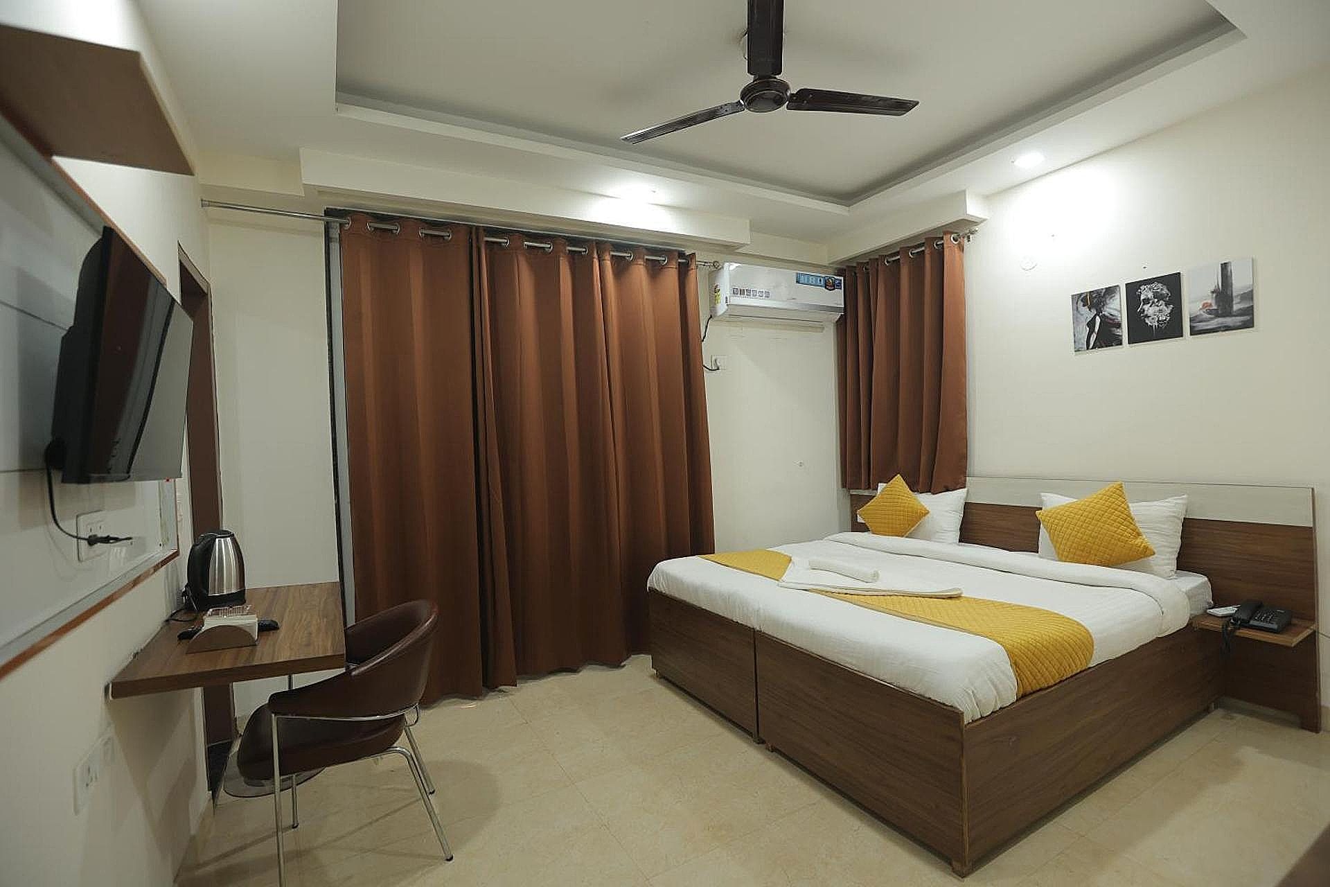 Standard King Room