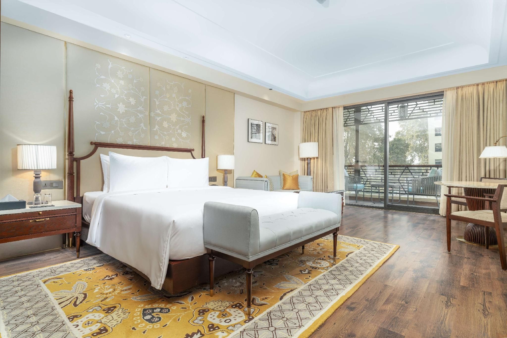 Collection Executive Room-Balcony