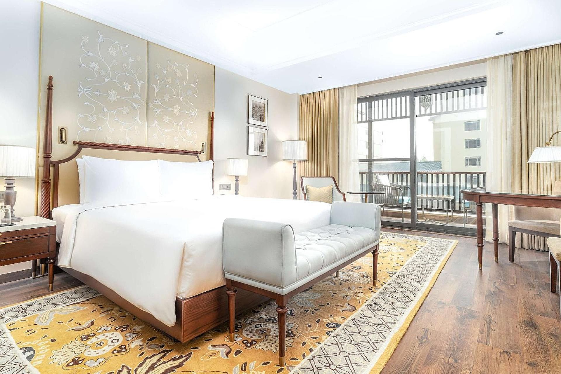 Collection Executive Room-Balcony