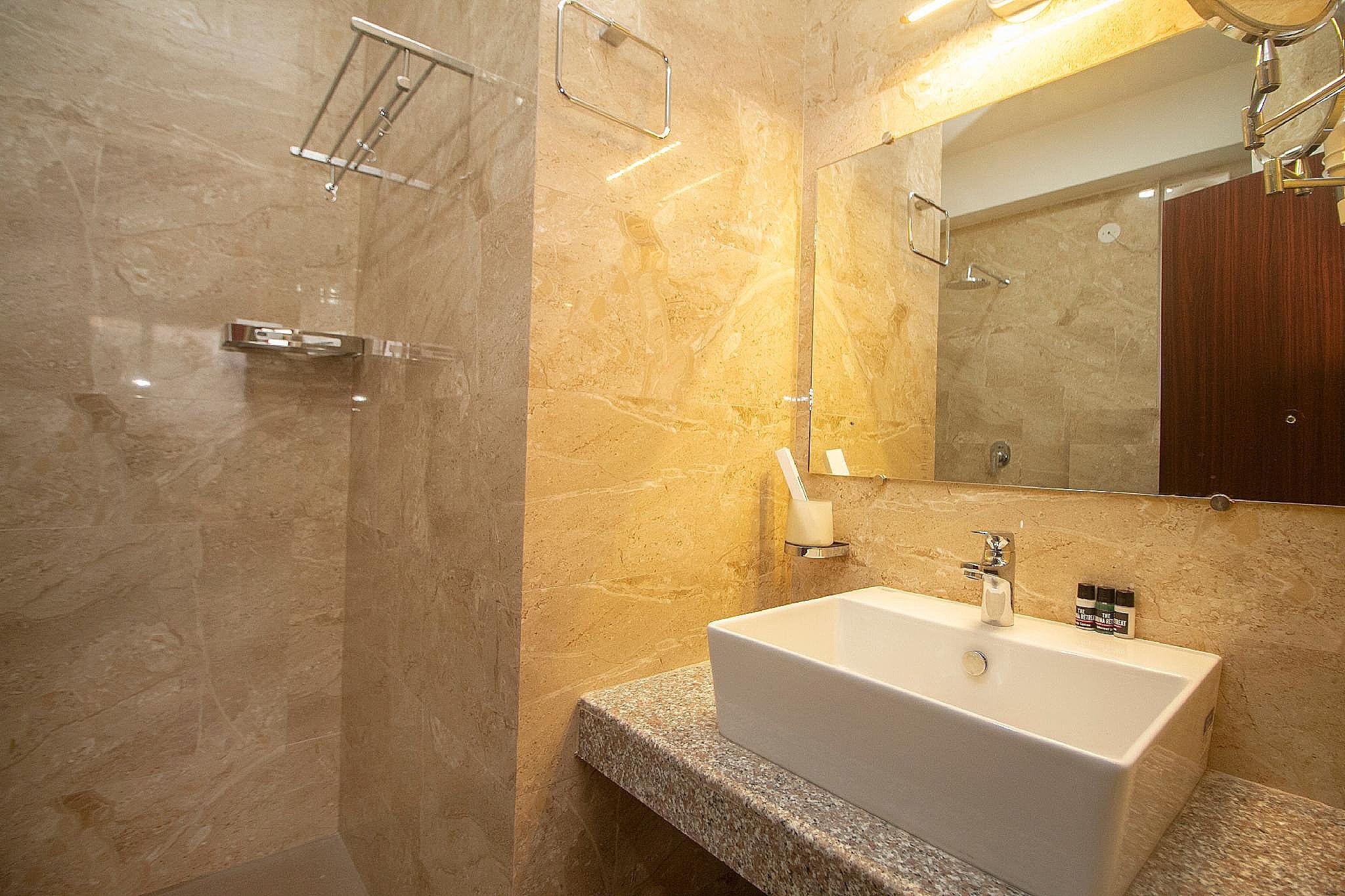 Superior Queen Room with Balcony