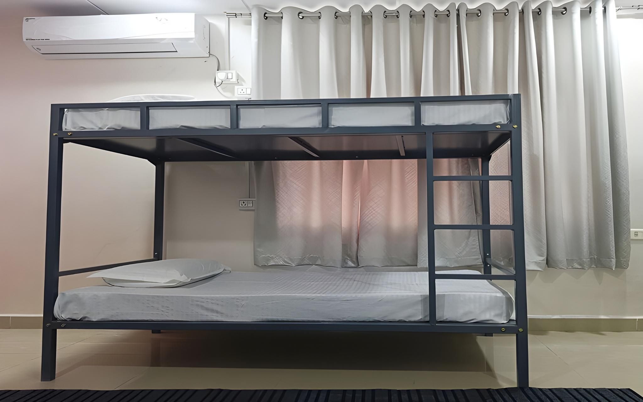 Superior 6 Bed Ac Male Dorm