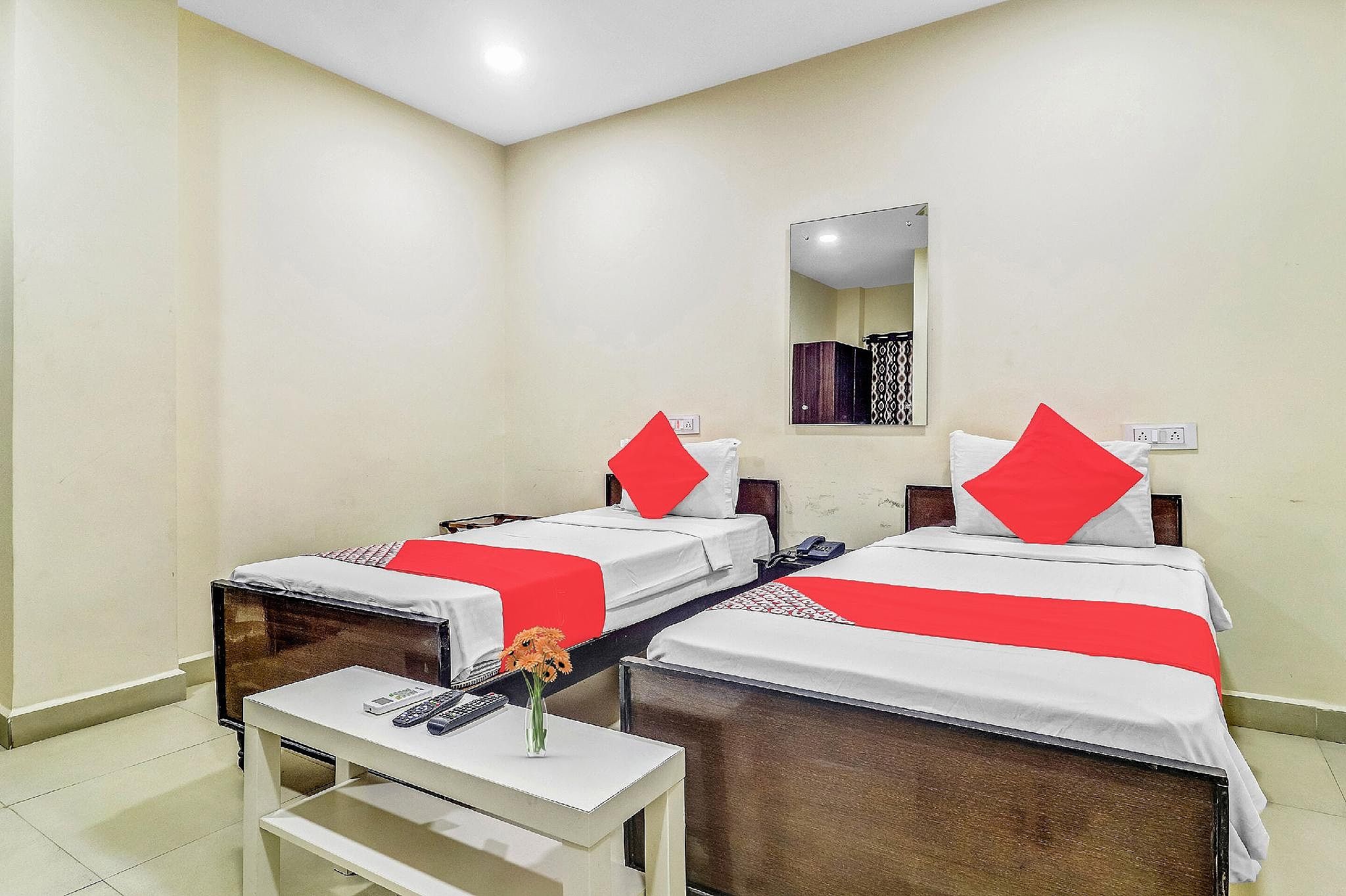 Hotel Airport Shine Inn Classic Double or Twin