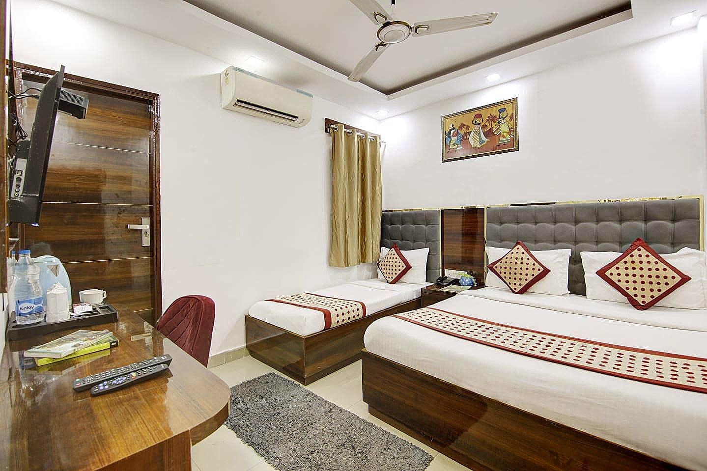 Triple Guest Room