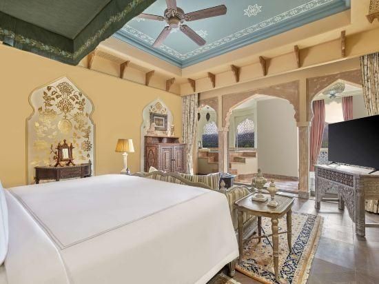 Landmark Room with Plunge pool