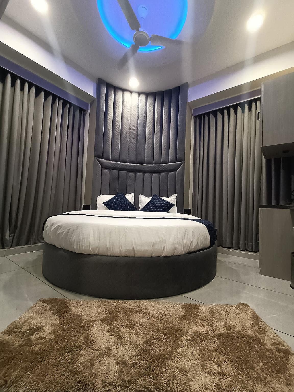 Premium Suite With Jacuzzi