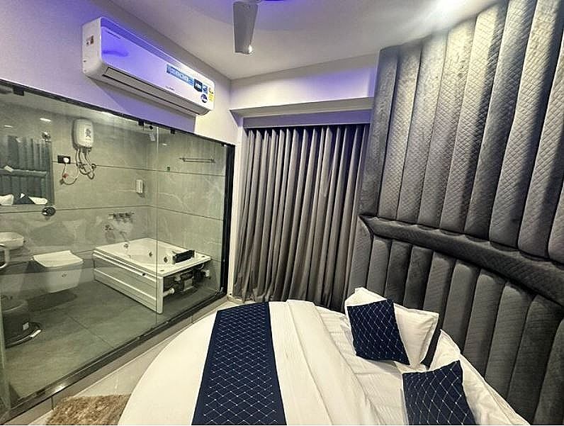 Premium Suite With Jacuzzi