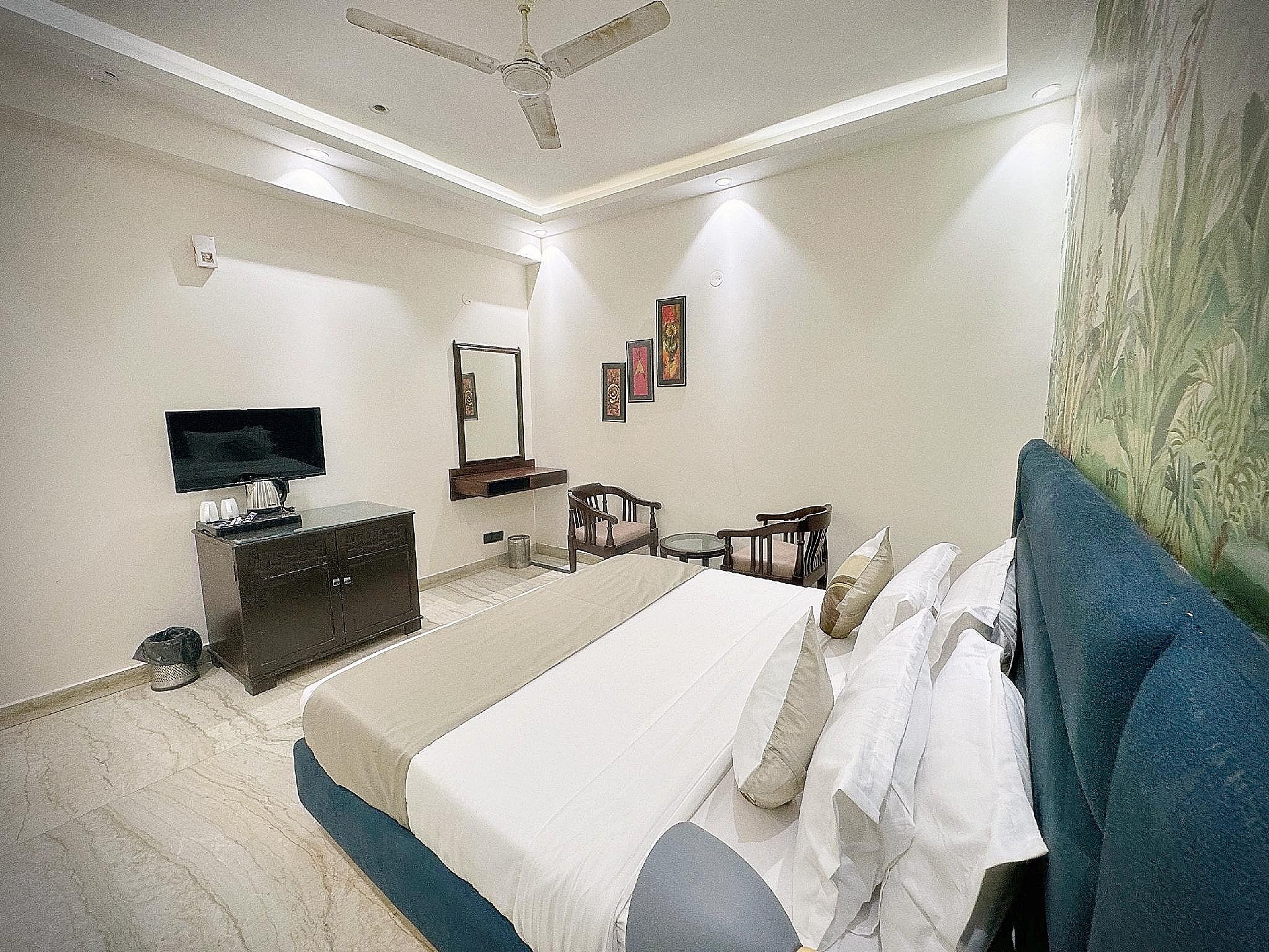 Deluxe Double Room with Balcony