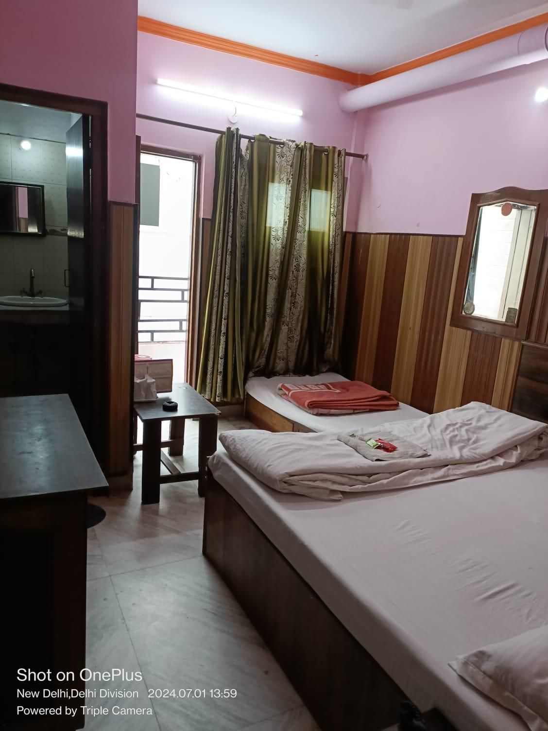 Deluxe Room with Air Conditioning