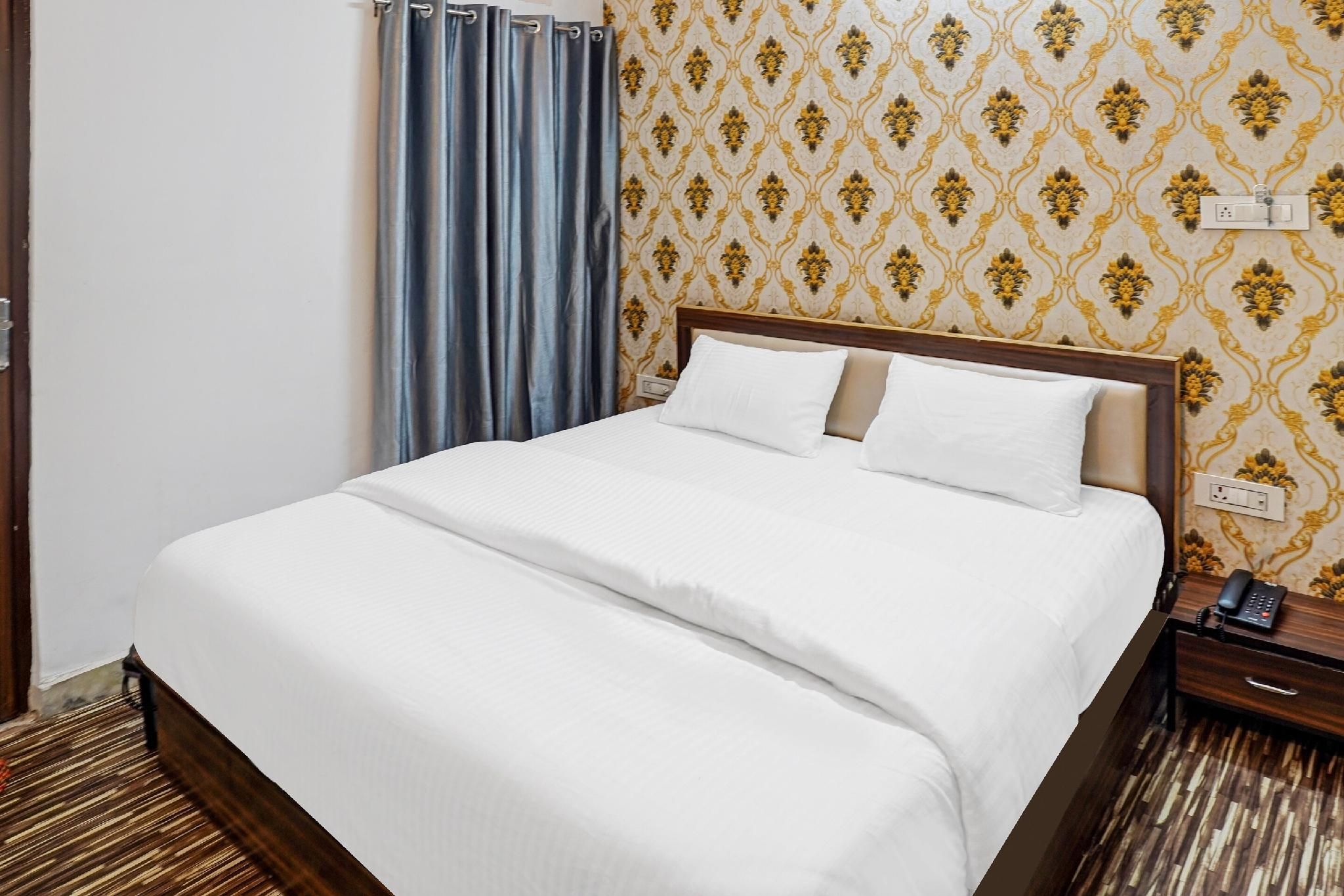 OYO Hotel Knights Inn