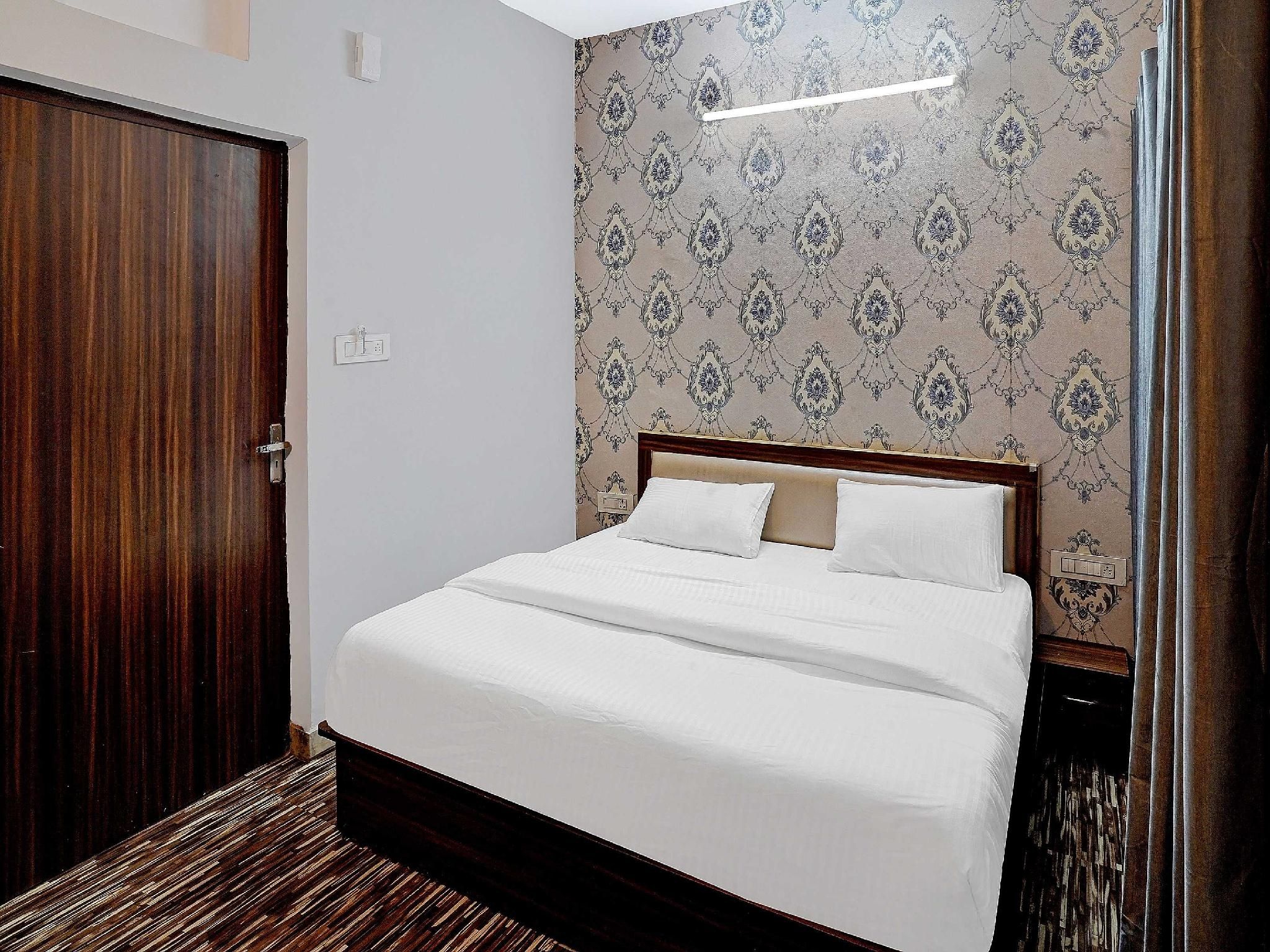 OYO Hotel Knights Inn