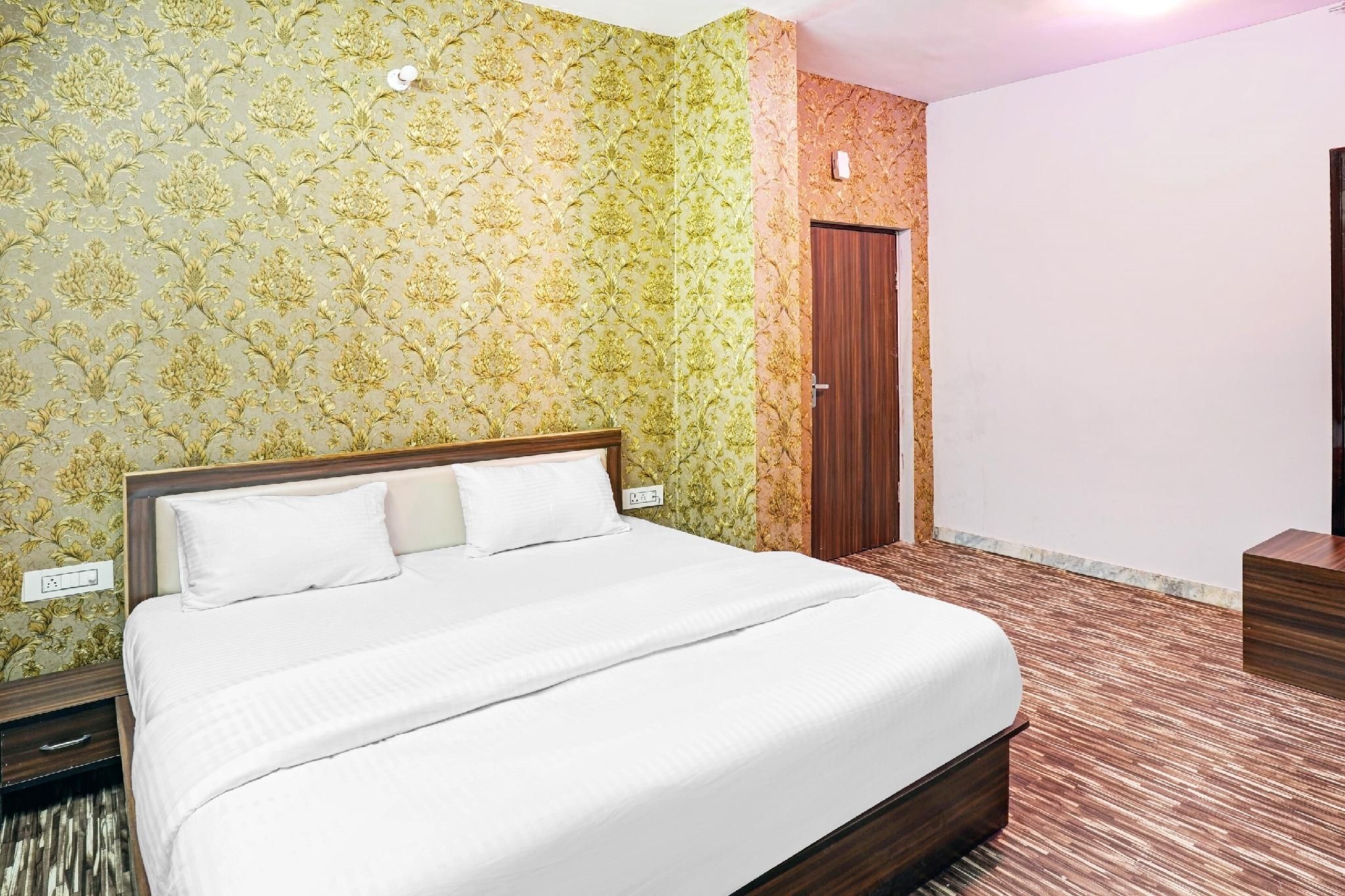 OYO Hotel Knights Inn