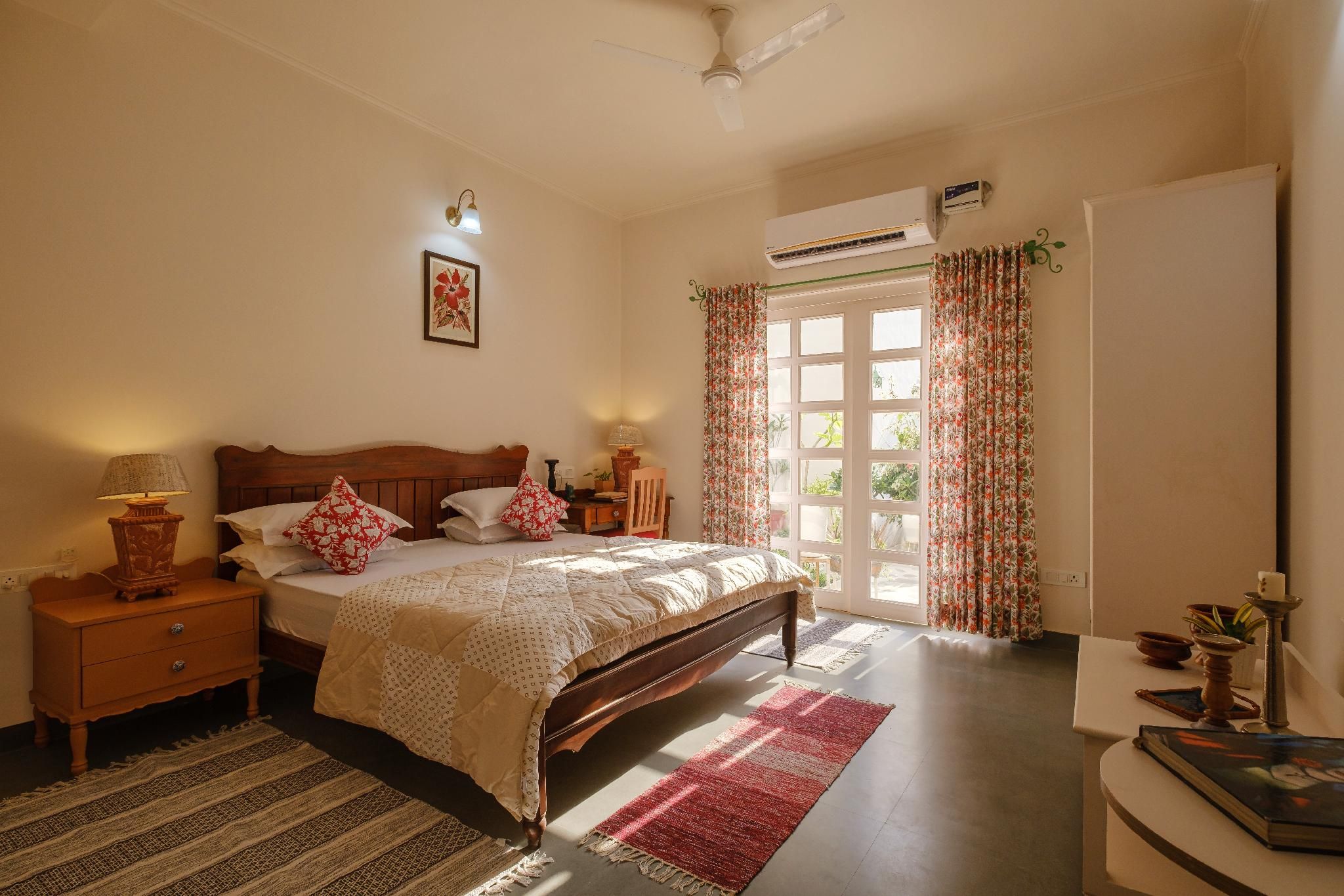 Shree Nikunj - A Boutique Homestay Deluxe King Studio