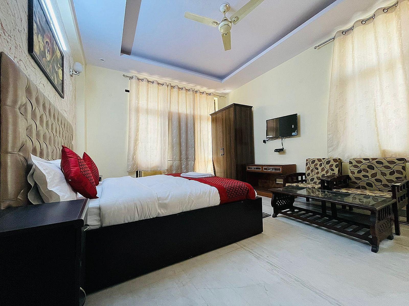 Hotel Sunrise,Noida Standard Room 2