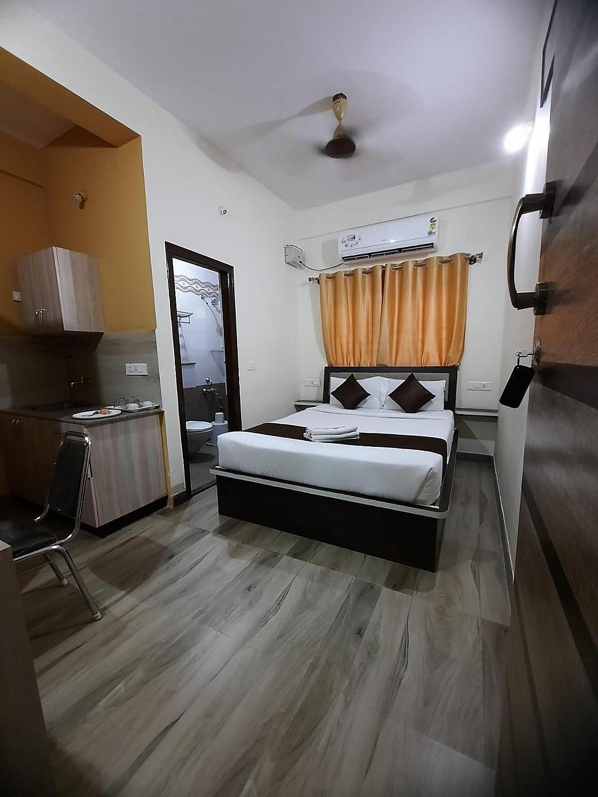 SM Rooms HSR Layout Deluxe Double or Twin 3