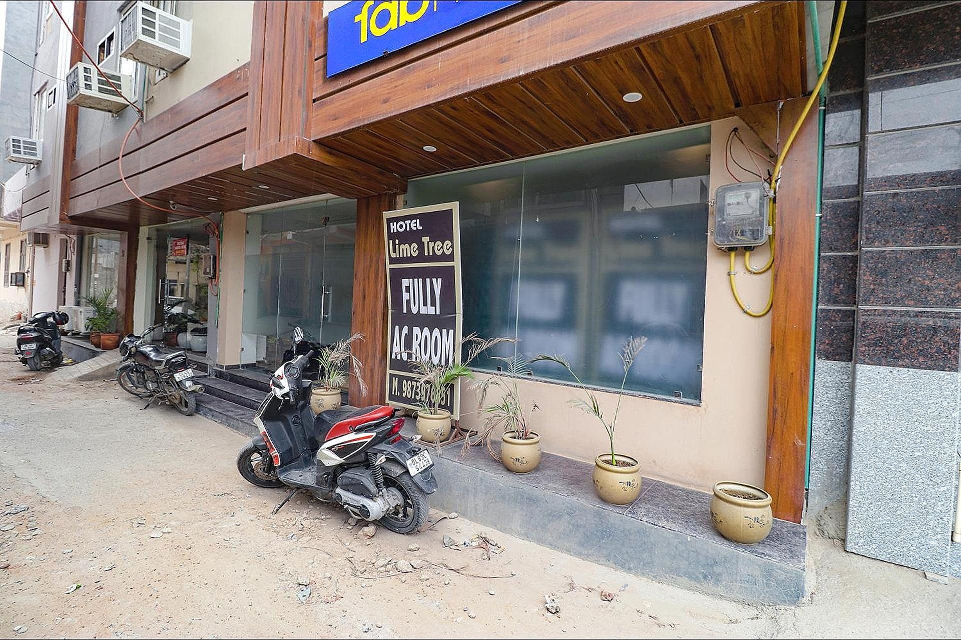 Capital O 81418 Lime Tree