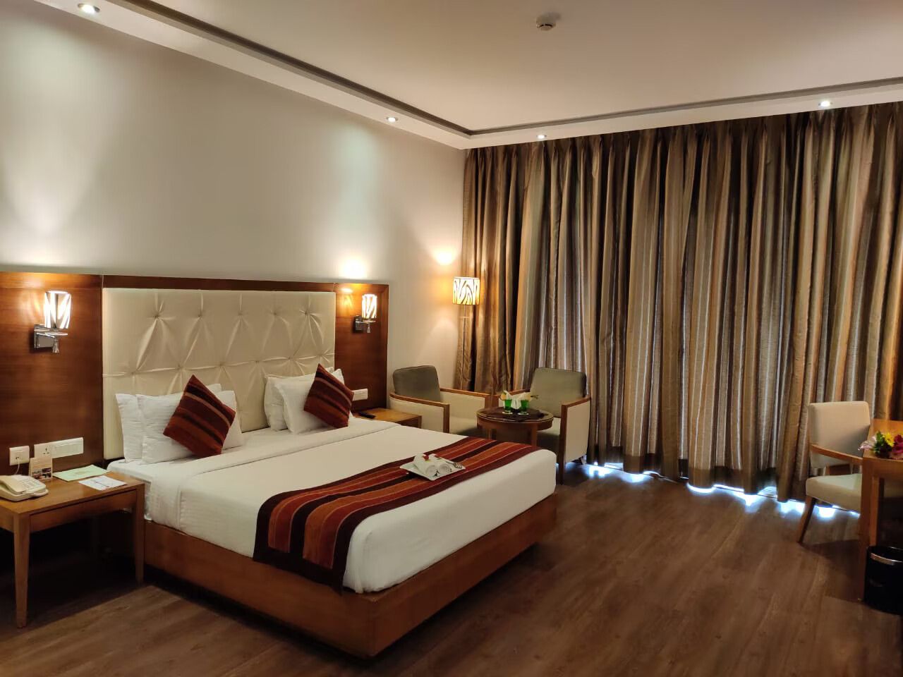 Aarohi Starz Hotel Deluxe Room 5
