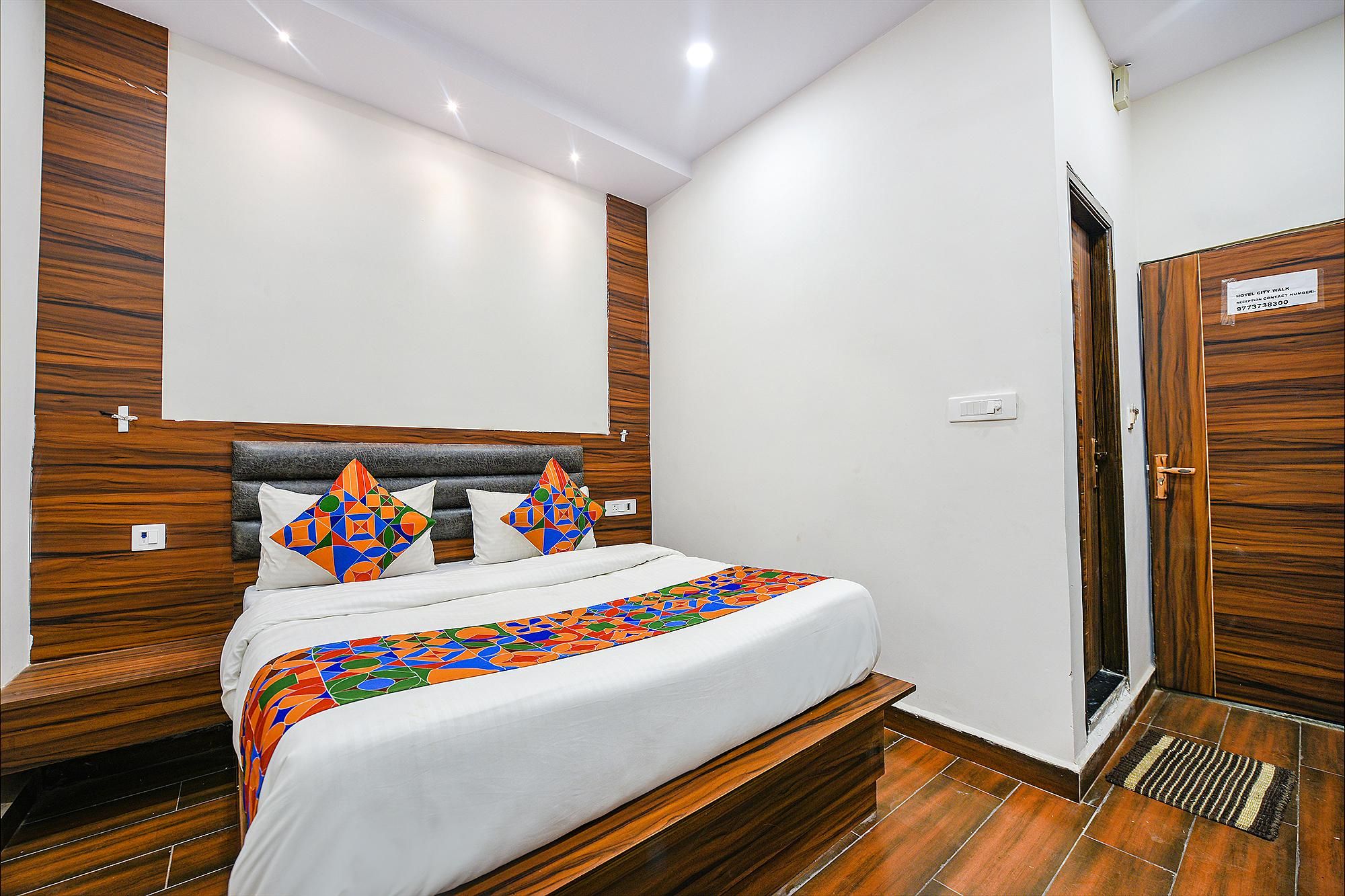 Fabexpress City Walk Deluxe Room 3