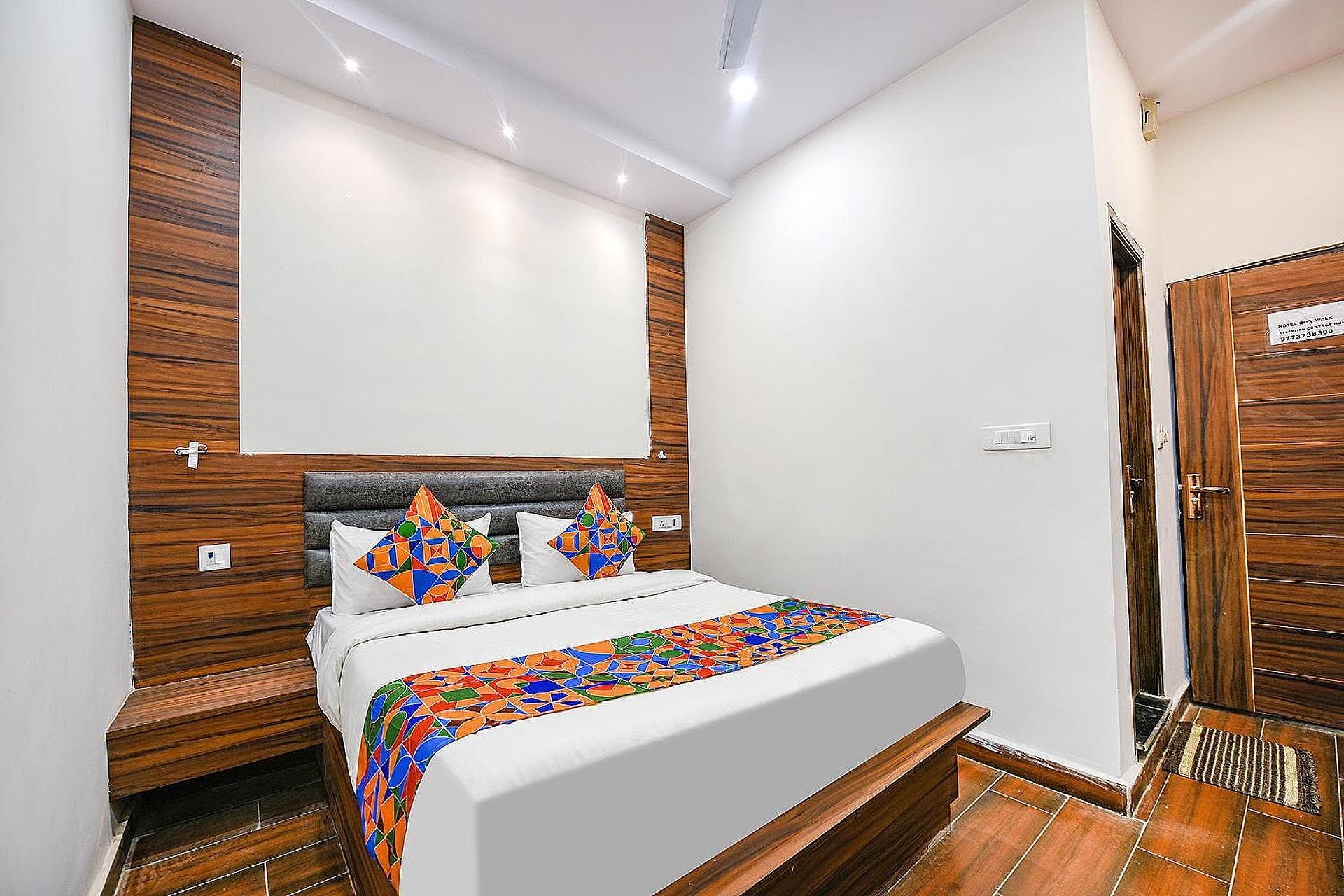 Fabexpress City Walk Deluxe Room 2